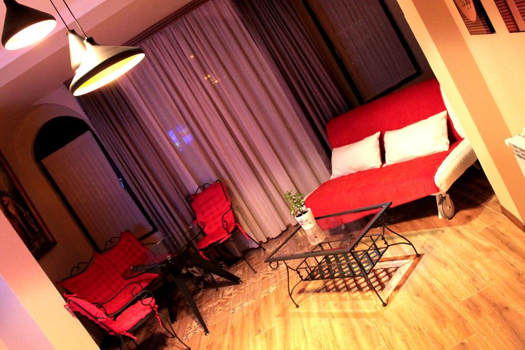 Royal Venezia Hotel Batumi Phòng bức ảnh