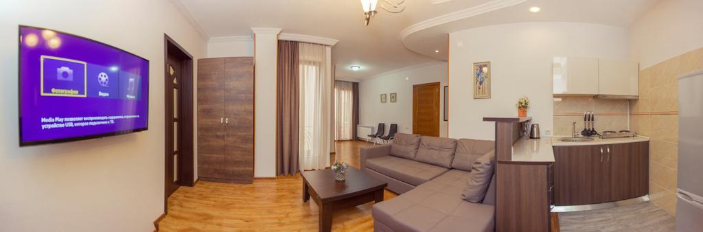 Royal Venezia Hotel Batumi Phòng bức ảnh